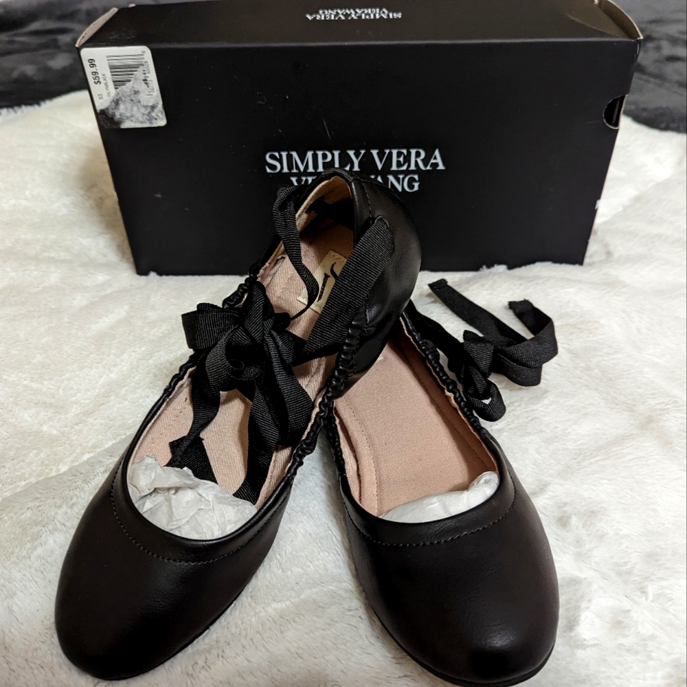Vera Wang Simply Vera ballerina flats